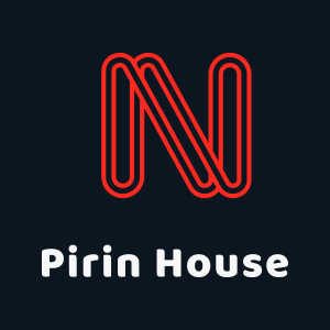 El interiorismo y la decoración de alto nivel en el Principado de Andorra se convierten en una experiencia de lujo y exclusividad para familias con gran poder adquisitivo, que buscan crear espacios singulares, acogedores y llenos de personalidad. En PirinHouse les damos la posibilidad de disfrutar de una decoración e interiorismo de alto standing, único y exclusivo en Andorra Cada proyecto es completamente personalizado: nuestro equipo asesora de forma individualizada en la elección de tejidos, colores, texturas y acabados para conseguir ambientes únicos en su hogar donde cada detalle marca la diferencia. Desarrollamos y confeccionamos cortinas, estores, almohadas y complementos textiles a medida, camas, cabezales, alfombras artesanas, apostando por materiales de alta calidad, marcas de prestigio y acabados artesanales.  Garantizamos la caída perfecta y una combinación armoniosa de todos los elementos para que el espacio refleje elegancia, confort y sofisticación. Nos ocupamos de todo el proceso: desde la toma de tamaños y el diseño, hasta la confección y la instalación final, para que no tengas que preocuparte de nada. Nuestra filosofía se basa en crear espacios de alto standing que combinan funcionalidad, estilo contemporáneo y atemporalidad, adaptándose siempre al gusto y necesidades exclusivas de cada familia.  Analizamos a fondo el proyecto, desde la distribución y las superficies hasta la selección de pavimentos, paredes, muebles, textiles e iluminación. Con el uso de planos, rénderes y muestras, podrás visualizar el resultado antes de la ejecución y tomar decisiones con total seguridad. Nos inspiramos en las últimas tendencias internacionales, pero priorizamos tu visión para que cada rincón de tu casa sea elegante, armónico y plenamente funcional. Disponemos de un abanico de muestras, imágenes y proyectos realizados para que puedas imaginar tu futuro espacio y dejes volar la creatividad. ¿Quieres transformar tu casa o tu piso con cortinas a medida o un proyecto de decoración de alto standing único y personalizado? Contacta con nosotros y deja que te ayudemos a hacer realidad el hogar de tus sueños en Andorra, convirtiendo cada estancia en una muestra de excelencia, buen gusto y exclusividad. PIRINHOUSE ANDORRA Telèfon: +376 367 246 pirinhouse@pirinhouse.com  https://pirinhouse.com/  https://domotica-electricitat-andorra.com/  La domòtica és el conjunt de tecnologies aplicades al control i l'automatització intel·ligent de l'habitatge, que permet una gestió eficient de l'ús de l'energia, a més d'aportar seguretat, confort, i comunicació entre l'usuari i el sistema. Un sistema domòtic és capaç de recollir informació provinent d'uns sensors o entrades, processar i emetre ordres a uns actuadors o sortides. El sistema pot accedir a xarxes exteriors de comunicació o informació. La domòtica aplicada a edificis no destinats a habitatge, és a dir oficines, hotels, centres comercials, de formació, hospitals i terciari, es denomina immòtica. La domòtica permet donar resposta als requeriments que plantegen aquests canvis socials i les noves tendències de la nostra forma de vida, facilitant el disseny de cases i llars més humanes, més personals, polifuncionals i flexibles. El sector de la domòtica ha evolucionat considerablement en els últims anys, i actualment ofereix una oferta més consolidada. Avui en dia, la domòtica aporta solucions dirigides a tota classe d'habitatges, incloses les construccions d'habitatge oficial protegit. A més, s'ofereixen més funcionalitats per menys diners, més varietat de producte, i gràcies a l'evolució tecnològica, són més fàcils d'usar i d'instal·lar. En definitiva, l'oferta és millor i de més qualitat, i la seva utilització és ara més intuïtiva i perfectament manejable per qualsevol usuari. Paral·lelament, els instal·ladors de domòtica han incrementat el seu nivell de formació i els models d'implantació s'han perfeccionat. Així mateix, els serveis de postvenda garanteixen el perfecte manteniment de tots els sistemes. En definitiva, la domòtica d'avui contribueix a augmentar la qualitat de vida, fa més versàtil la distribució de la casa, canvia les condicions ambientals creant diferents escenes predefinides, i aconsegueix que l'habitatge sigui més funcional en permetre desenvolupar facetes domèstiques, professionals, i d'oci sota un mateix sostre. La xarxa de control del sistema domòtic s'integra amb la xarxa d'energia elèctrica i es coordina amb la resta de xarxes amb les quals tingui relació: telefonia, televisió, i tecnologies de la informació, complint amb les regles d'instal·lació aplicables a cadascuna d'elles. Les diferents xarxes coexisteixen en la instal·lació d'un habitatge o edifici. Instal·lacions de sistemes d'automatització, gestió tècnica de l'energia i seguretat per a habitatges i edificis.