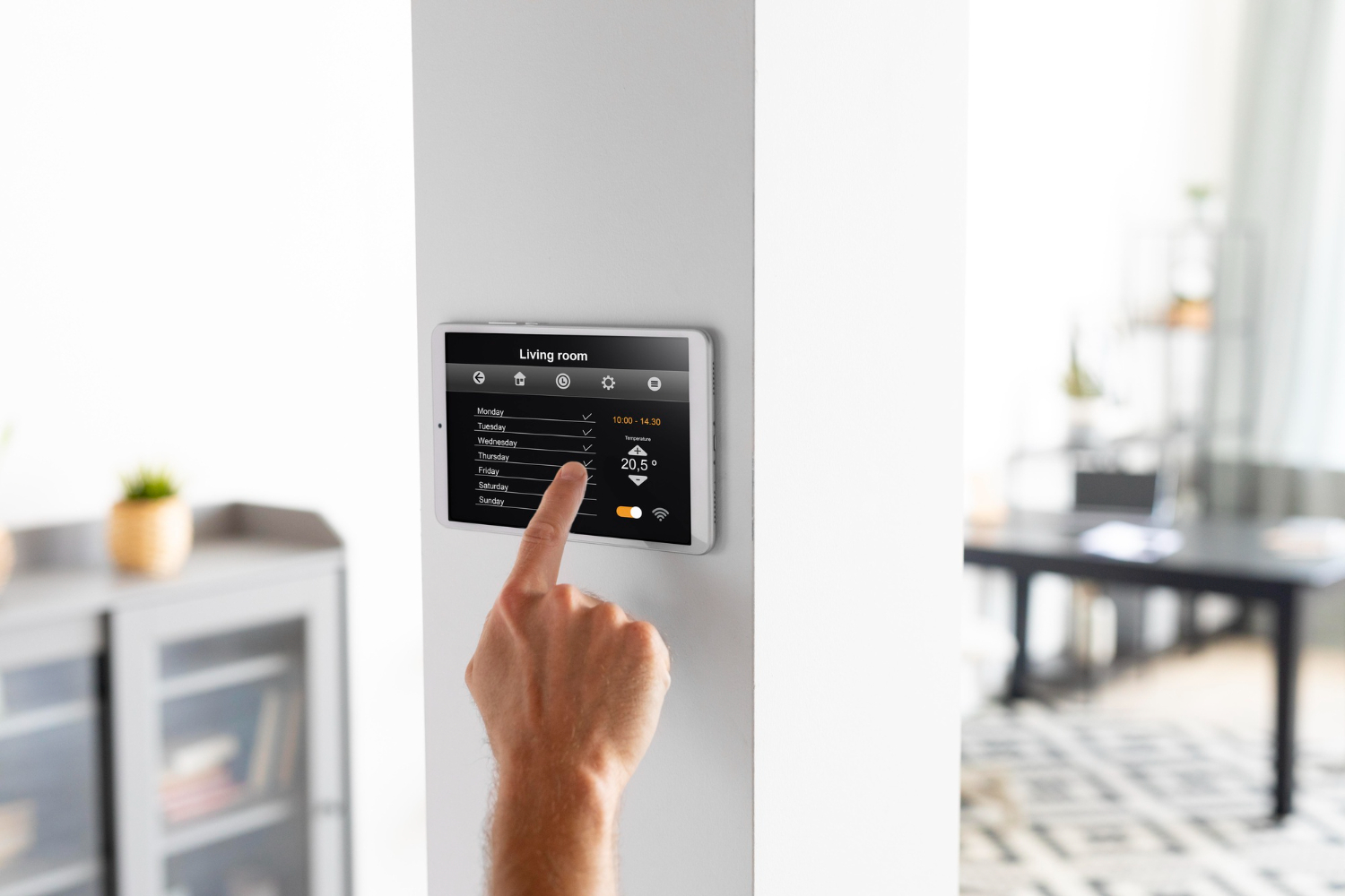 Jung presentará sus innovaciones para instalación domótica e iluminación digital en Efintec 2025 La compañía Jung Ibérica ha anunciado su participación en la próxima edición de la feria Efintec, que se celebrará los días 8 y 9 de octubre en Fira Barcelona. En esta ocasión, el fabricante alemán orientará su propuesta hacia los profesionales de la instalación, la arquitectura y el interiorismo, presentando sus principales novedades para este año, entre las que destacan el controlador LS Touch y la pasarela Jung Home Gateway. Propiedad de https://www.casadomo.com/2025/10/07/jung-presentara-innovaciones-instalacion-domotica-iluminacion-digital-efintec-2025 